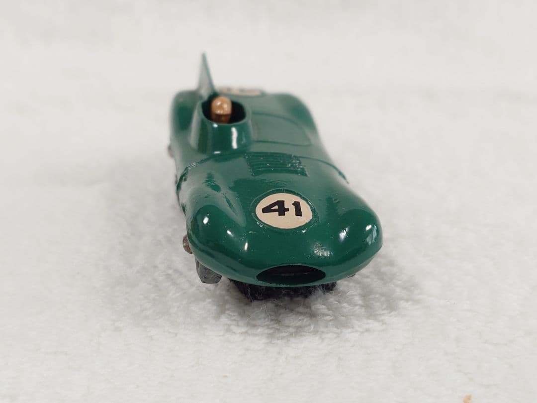MATCHBOX No.41 JAGUAR D Type ※タイヤはメタル