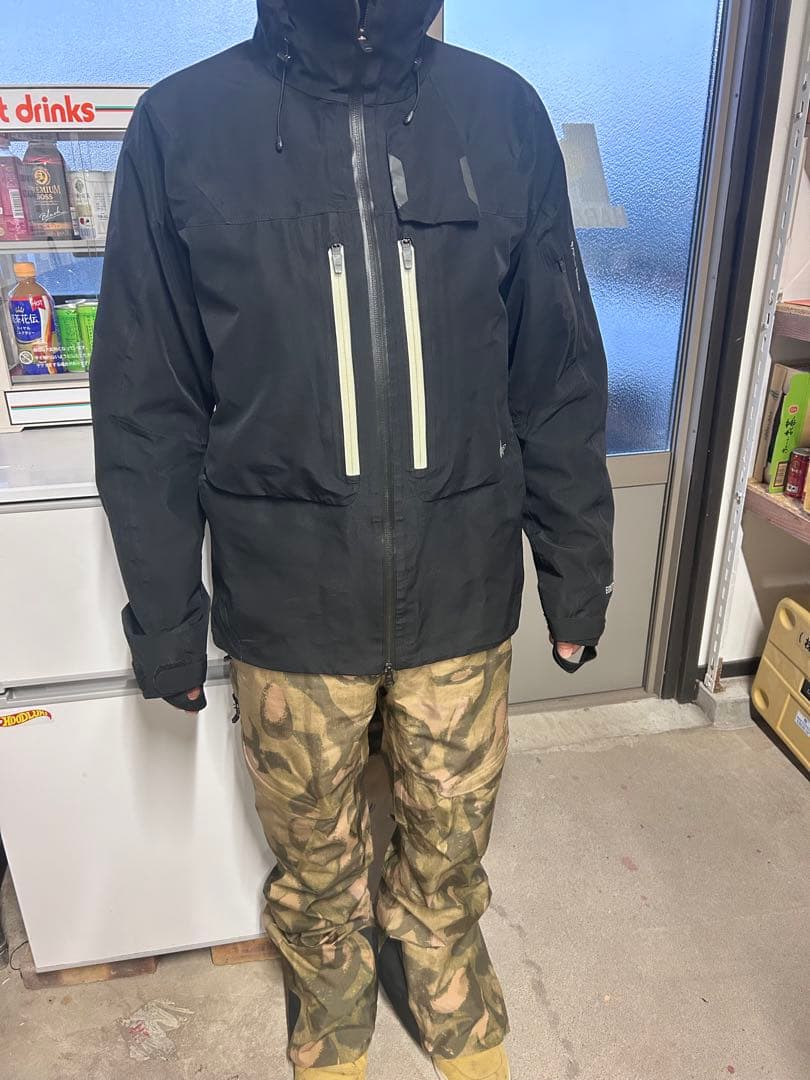 Burton 迷彩オーバーオール　ak GORE-TEX サイズS ビブパンツ