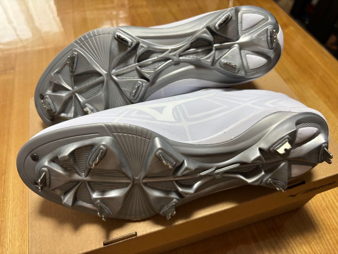 新品 Mizuno ミズノ ライトレボバディーSW サイズ25.0cm スパイク