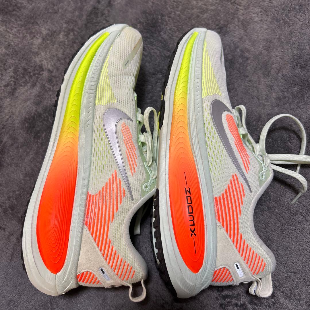ボメロ18　　Nike ZoomX スニーカー US 7