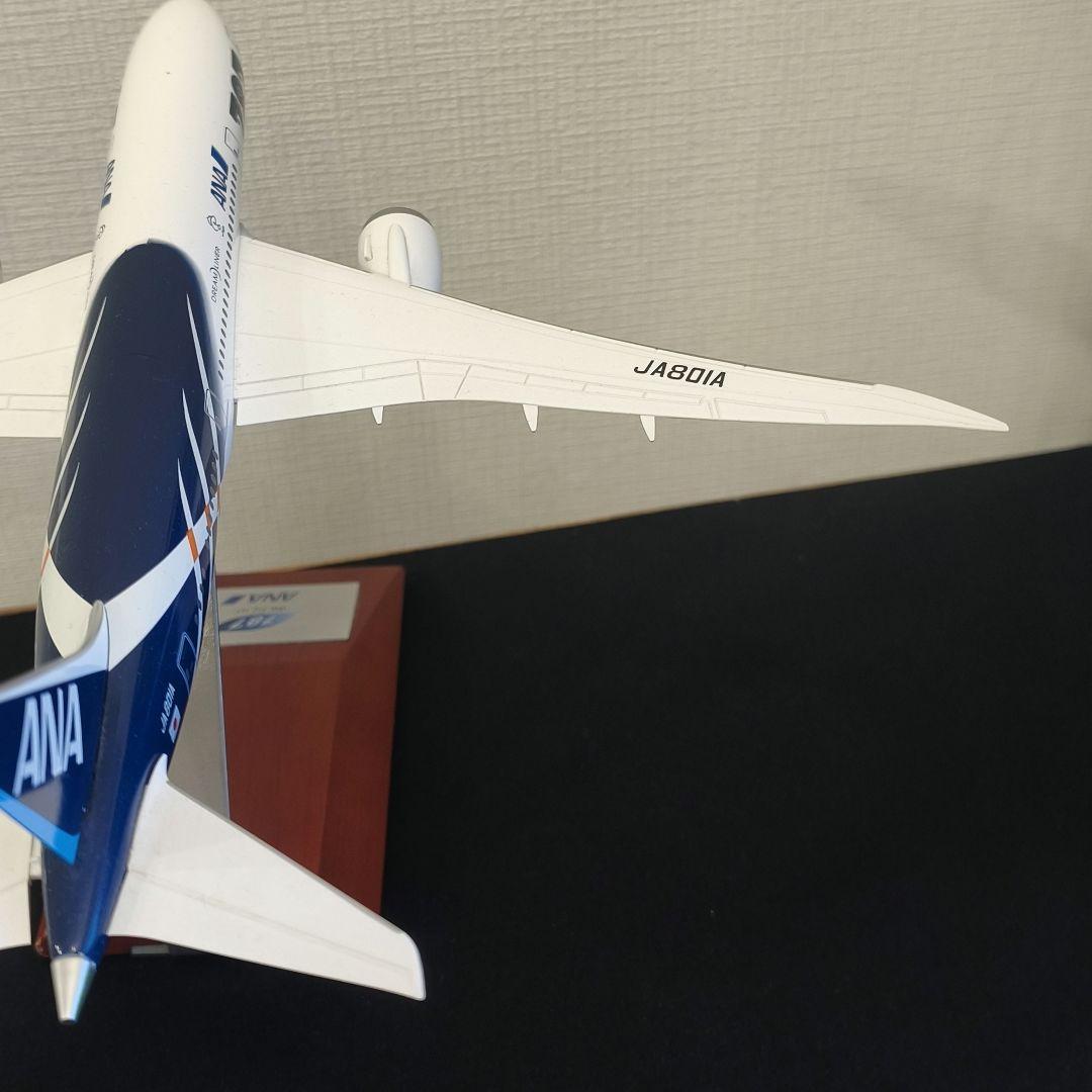 [非売品]ANA B787-8 鯖塗装 1/200 We fly 1st木製台座