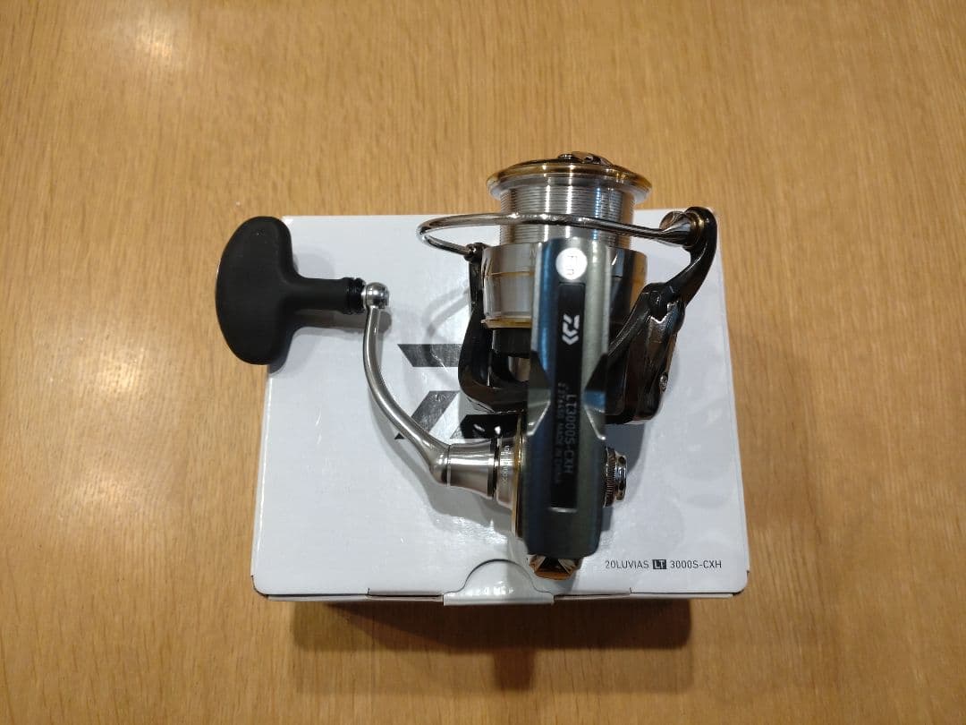 Daiwa LUVIAS LT 3000S-CXH スピニングリール