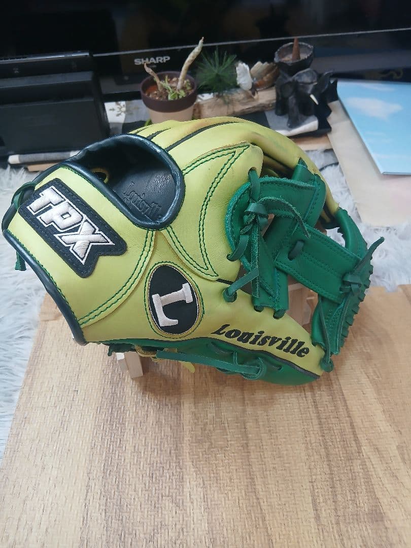 Louisville TPX 野球グローブ内野用