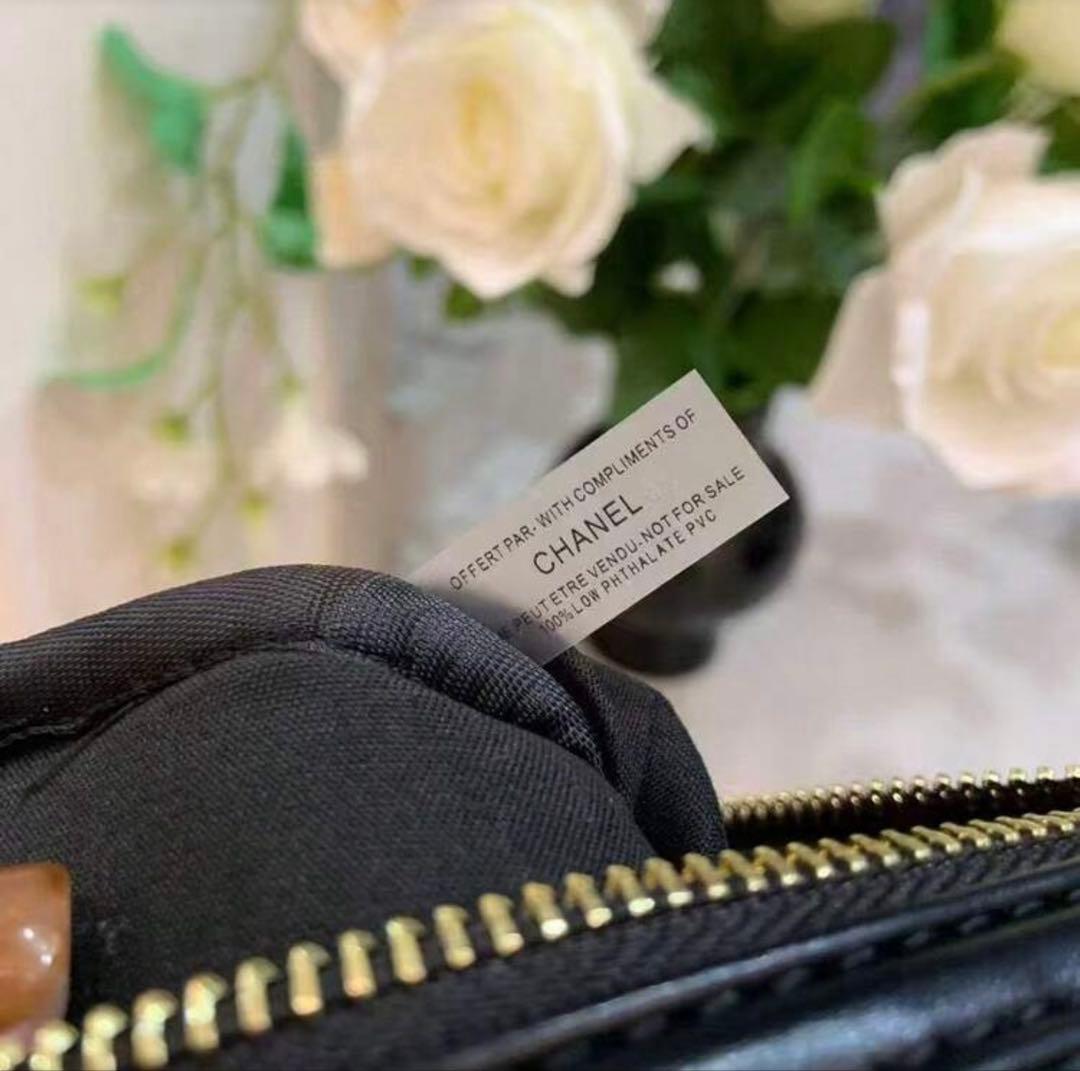 CHANEL ブラック 化粧ポーチ