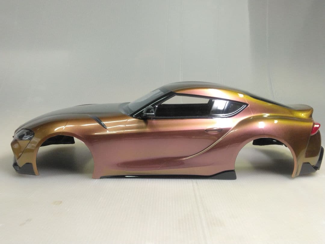 ラジコンボディ　トヨタGRスープラ　偏向塗装済み　未使用
