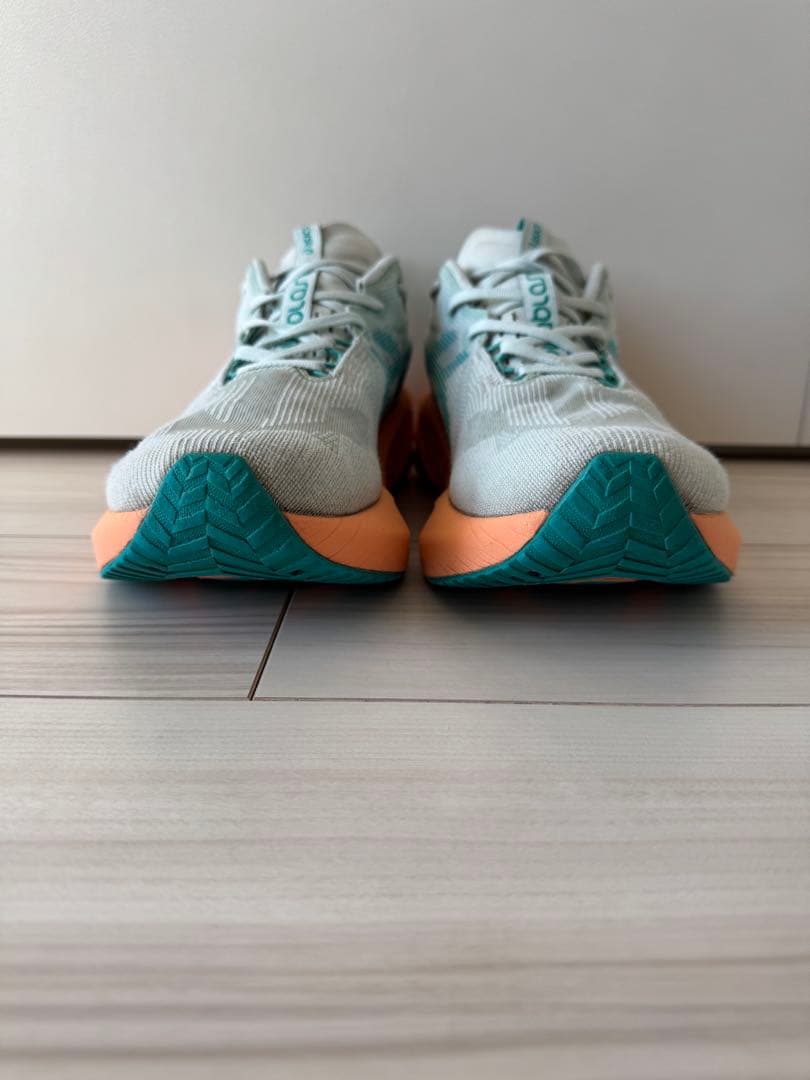 ASICS アシックス　NOVABLAST 5 27.0 ノヴァブラスト