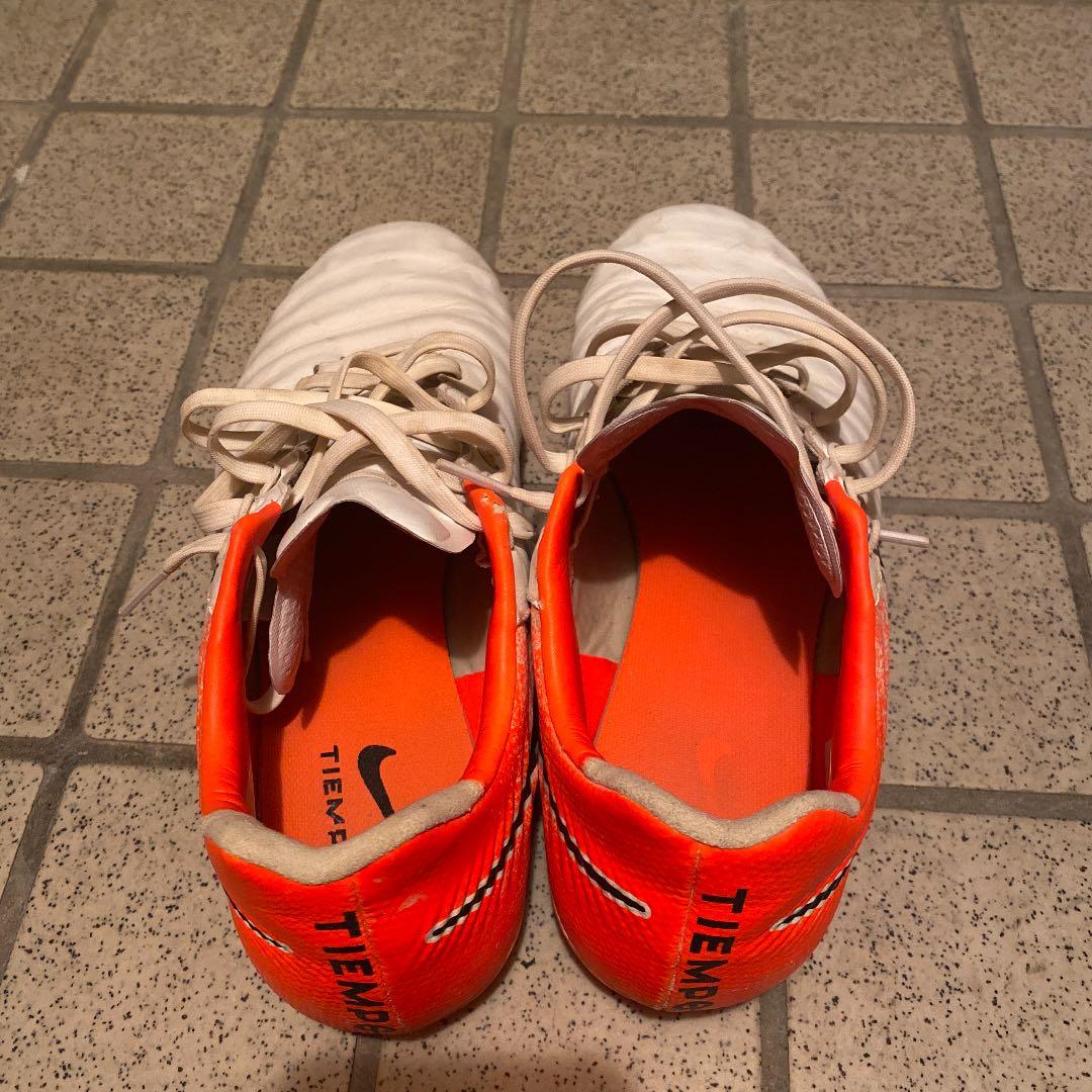 サッカースパイク ナイキティエンポレジェンド7 エリートHG 26センチ