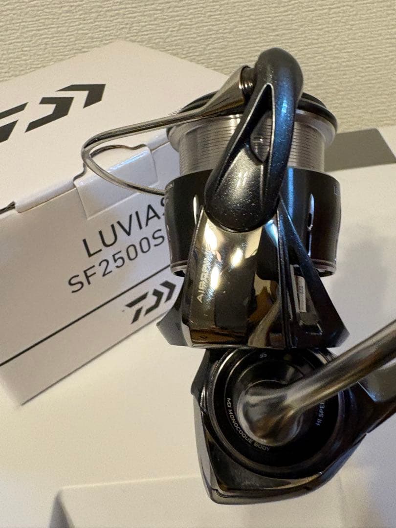 Luvias SF2500S-H スピニングリール 箱付き