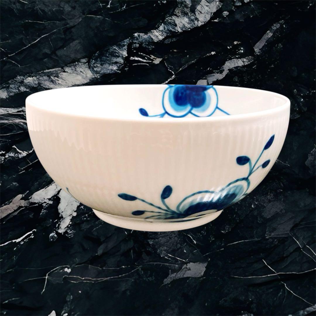 最終値下げ♡新品 ロイヤルコペンハーゲン ブルーフルーテッドメガ ボウル15cm