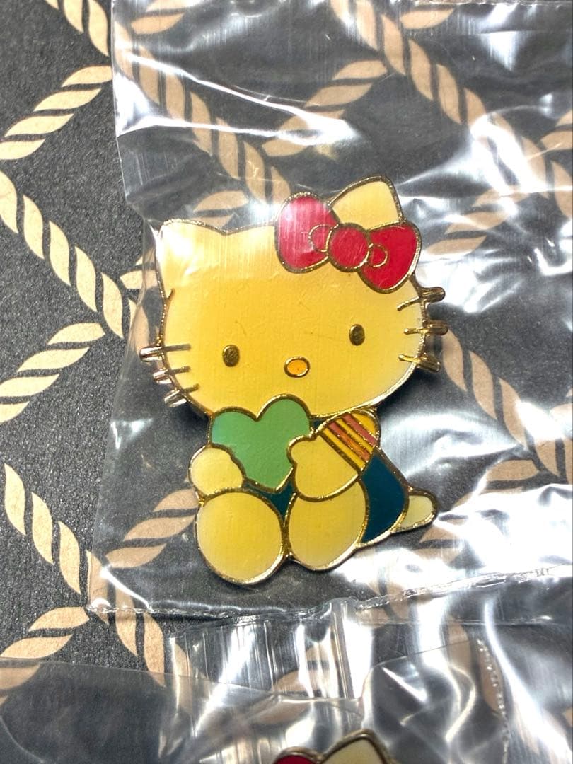 ★新品未使用★非売品 ★激レア★ ベビーキティ　ピンバッチ　8点