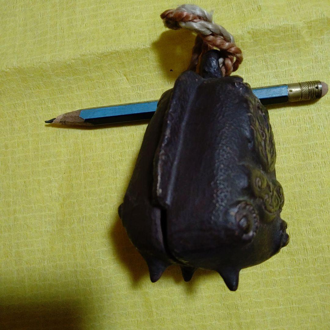 産地不明？釣り鐘です。解る方の入札を写真追加致しましたので、宜し。蔵出し
