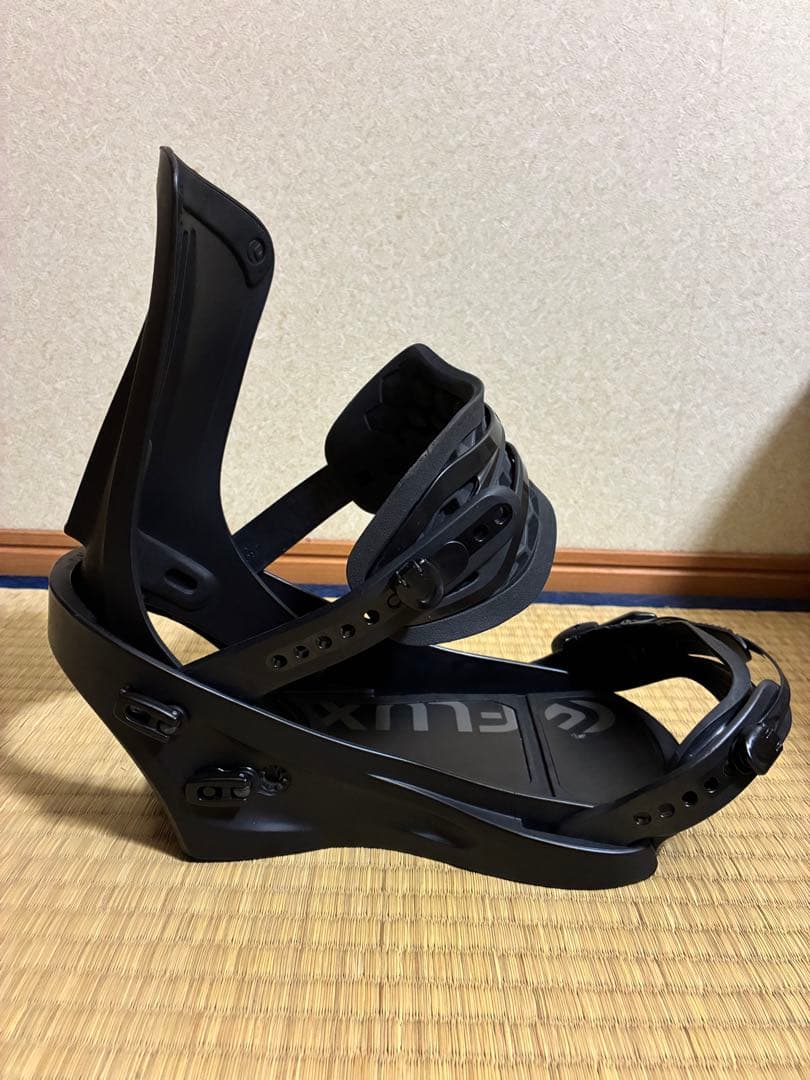 FLUX ビンディング Mサイズ