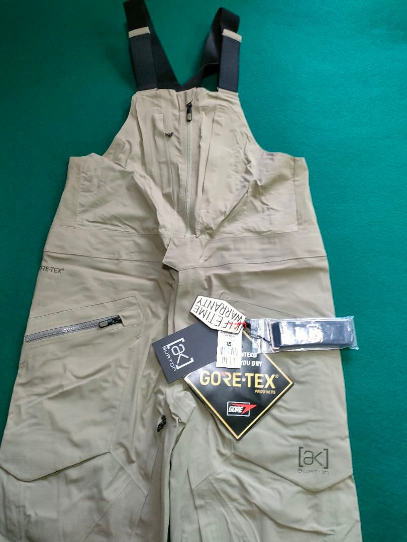 BURTON AK　GOＲE−TEX ３L Freebird ビブパンツ