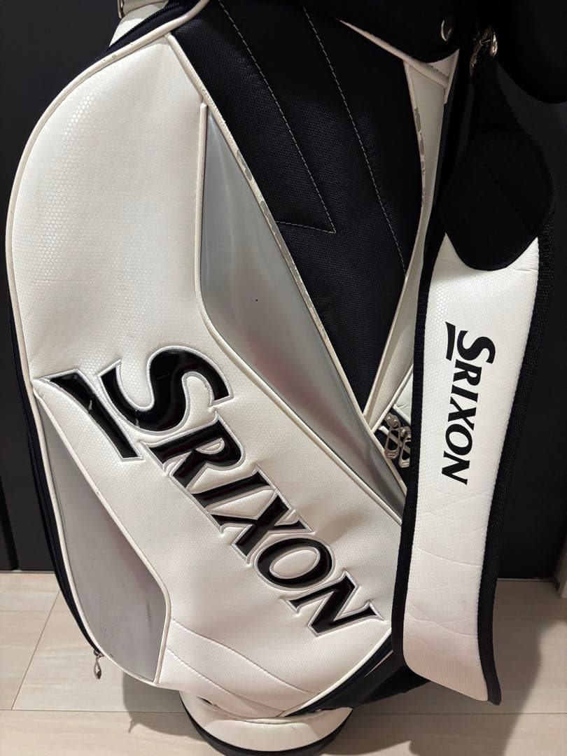 ぱ*ー様 Srixon キャディバッグ ホワイト/ブラック