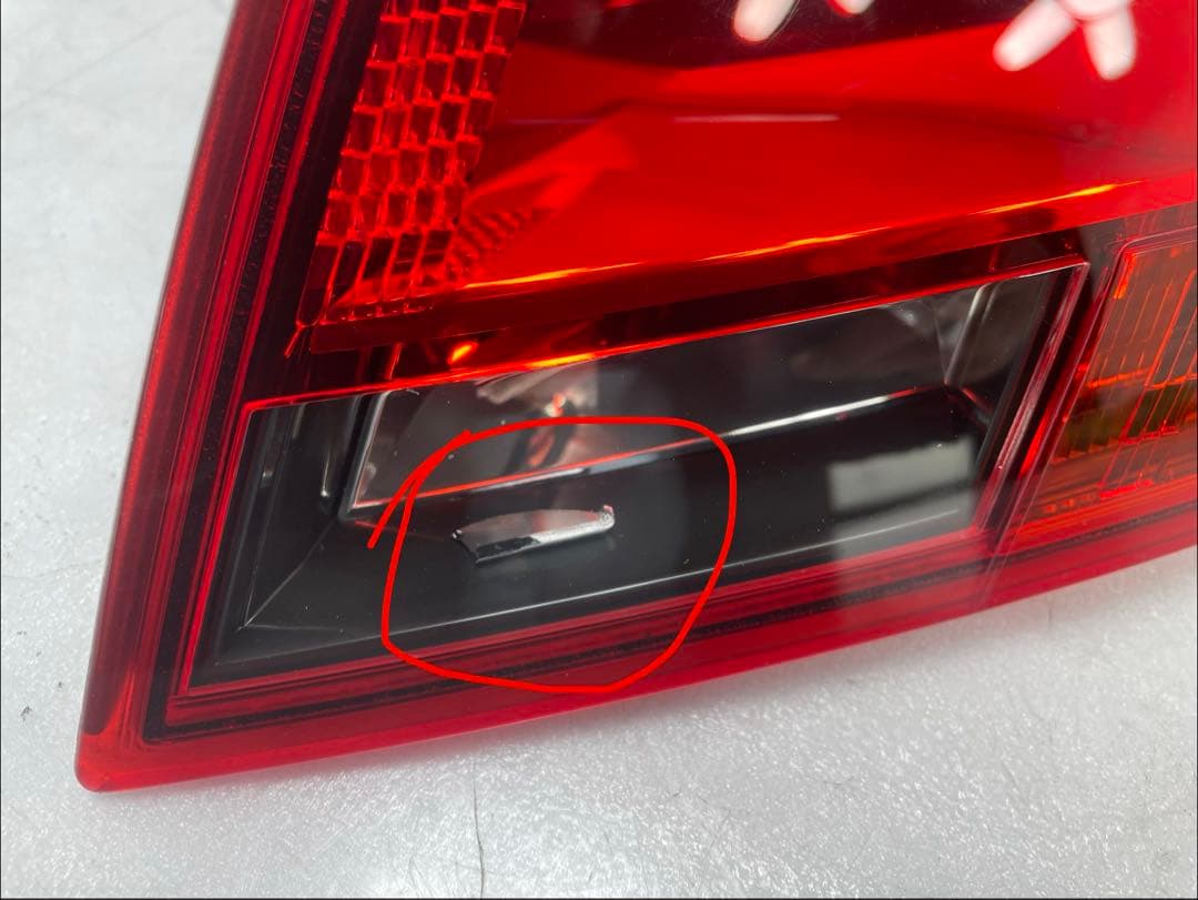 AUDI/アウディ TT 8J 純正 左テールランプ 8J0 945 095C