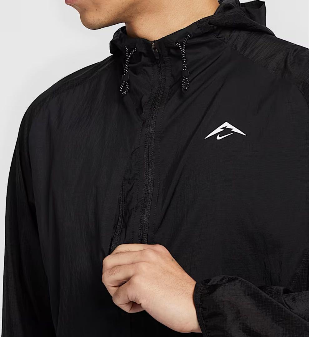新品 NIKE メンズ【S】トレイル エアリーズ 薄手 ランニングジャケット 黒