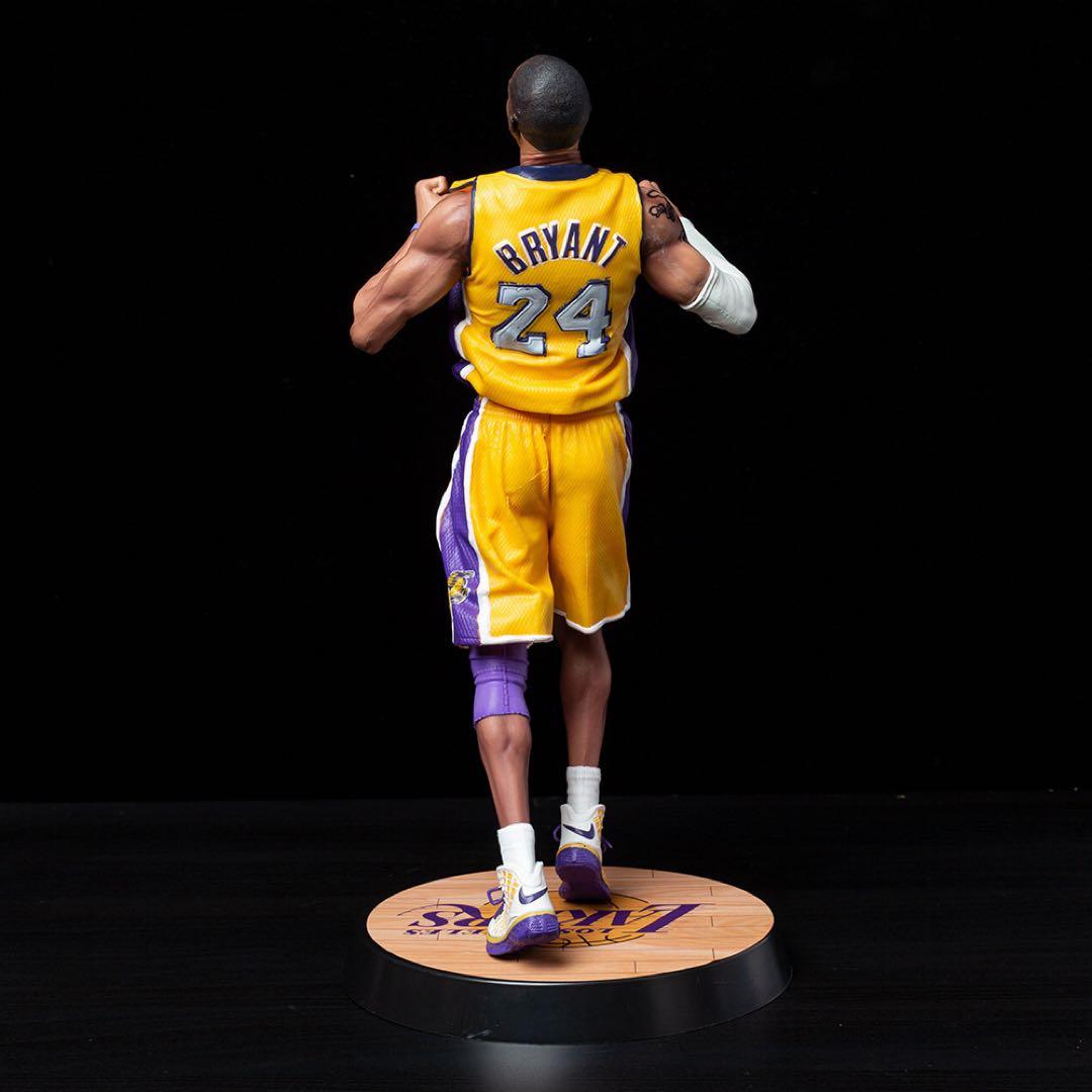 NBA レイカーズ コービー・ブライアント 24番 勝利叫び 1/6 スケール
