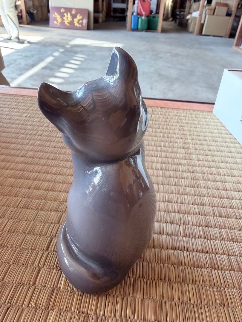   猫の置物 1/15
