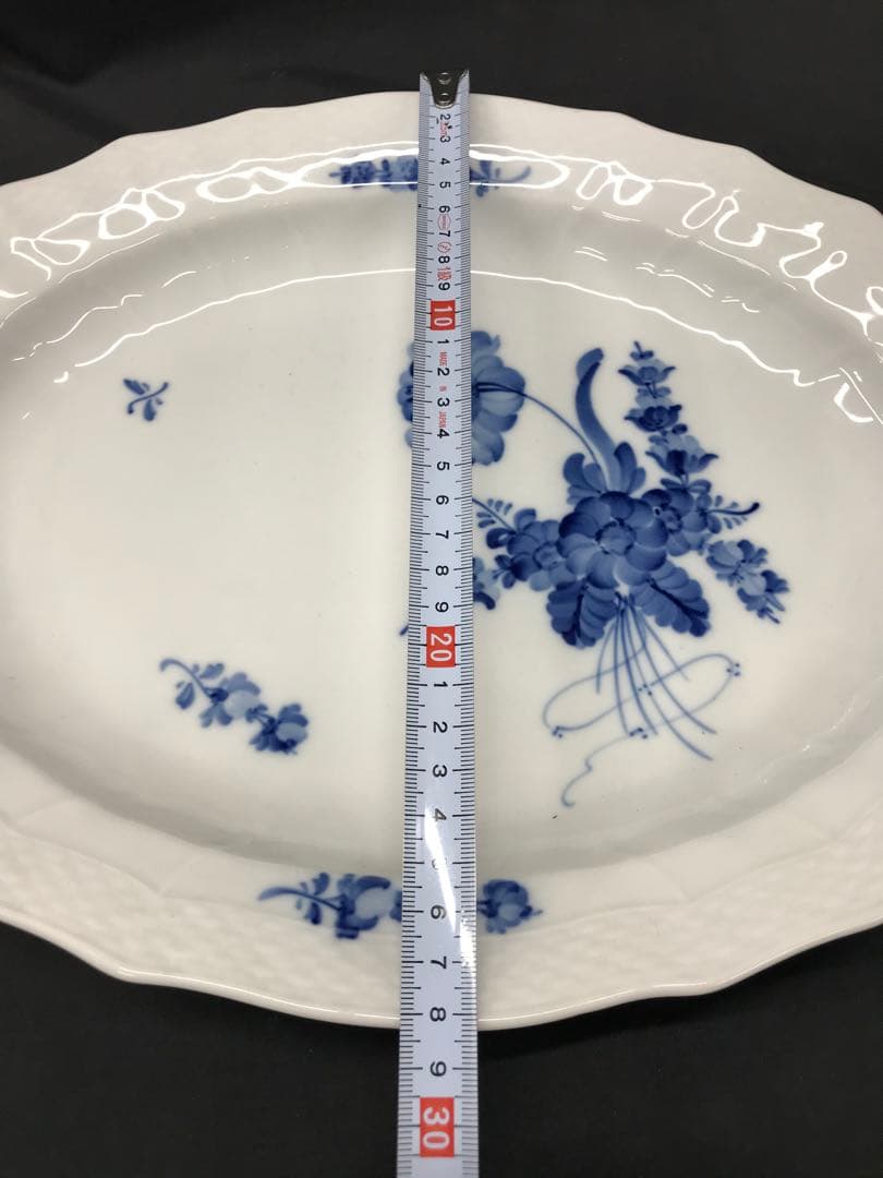【USED】ロイヤルコペンハーゲン　オーバルディッシュ　ブルーフラワーカーブ