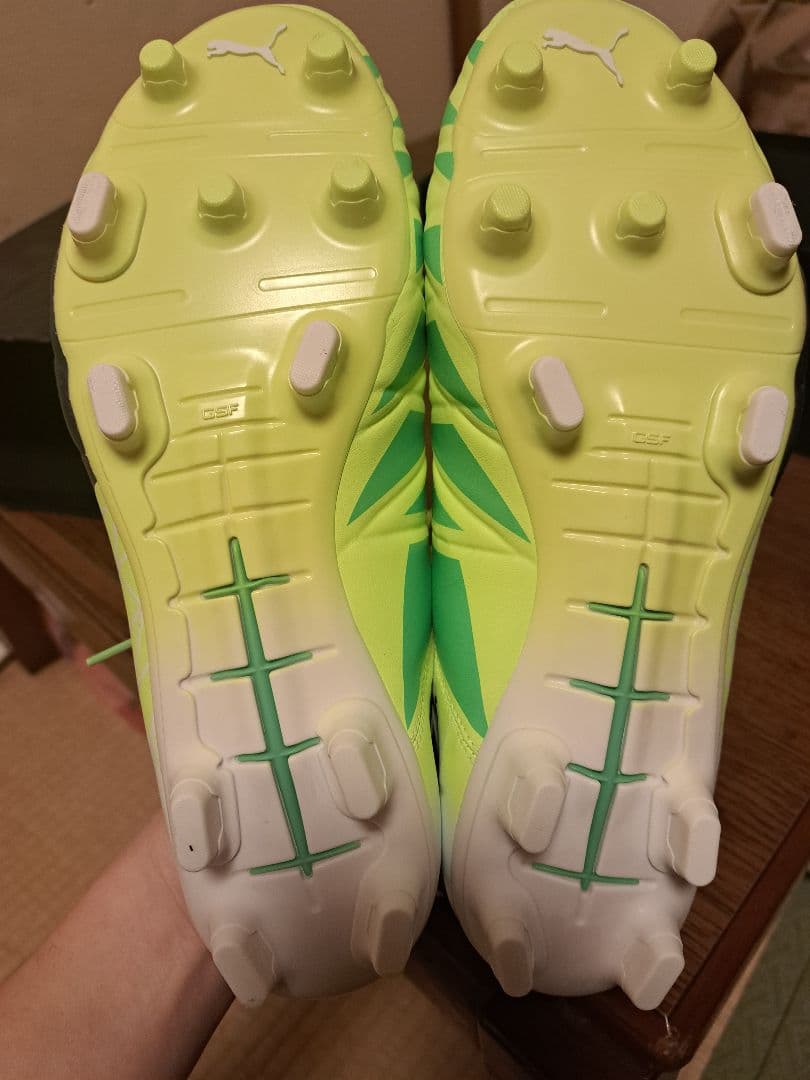 サッカースパイク エヴォアキュラシー