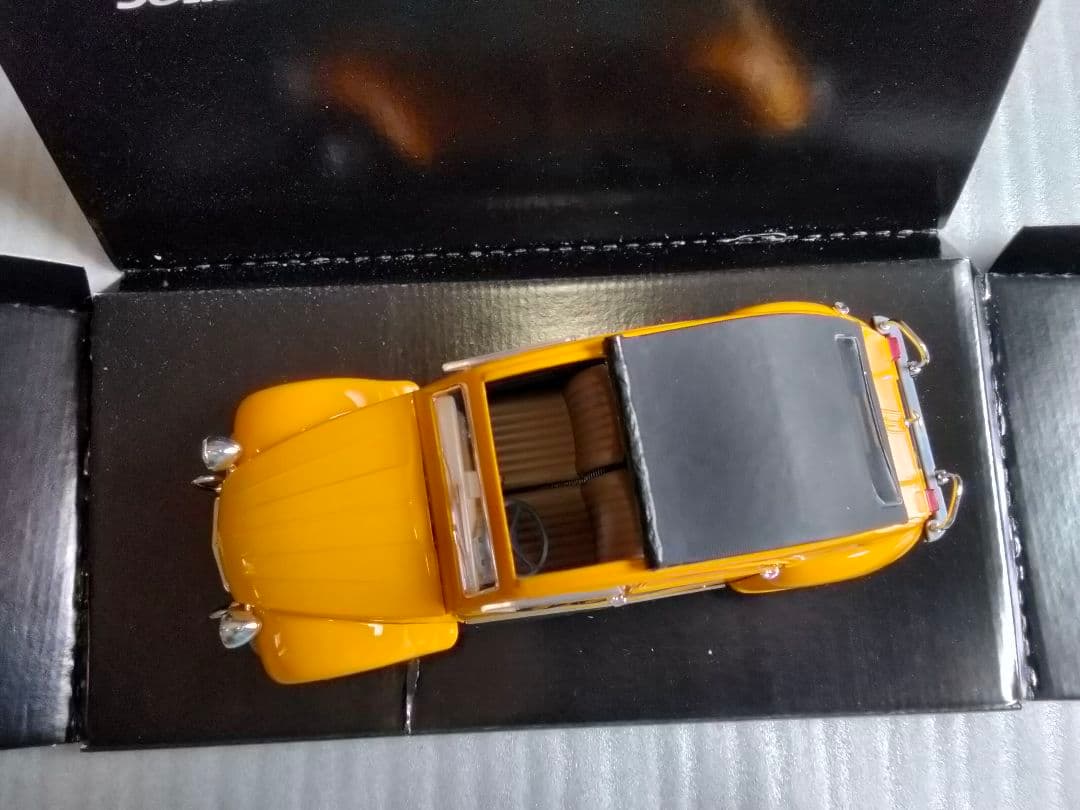 ２CV JAMES BOND　007仕様　箱あり