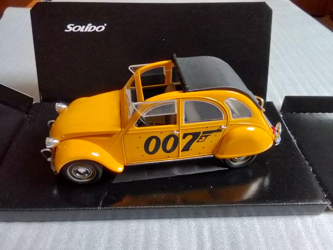 ２CV JAMES BOND　007仕様　箱あり