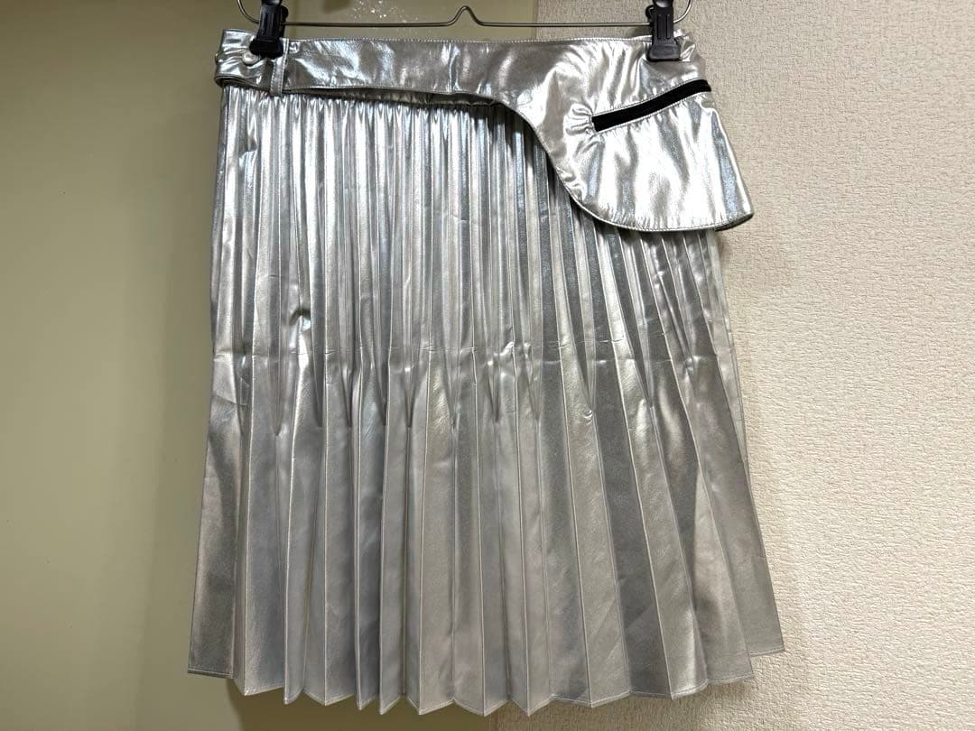WAAC メタリックプリーツスカート　新品未使用