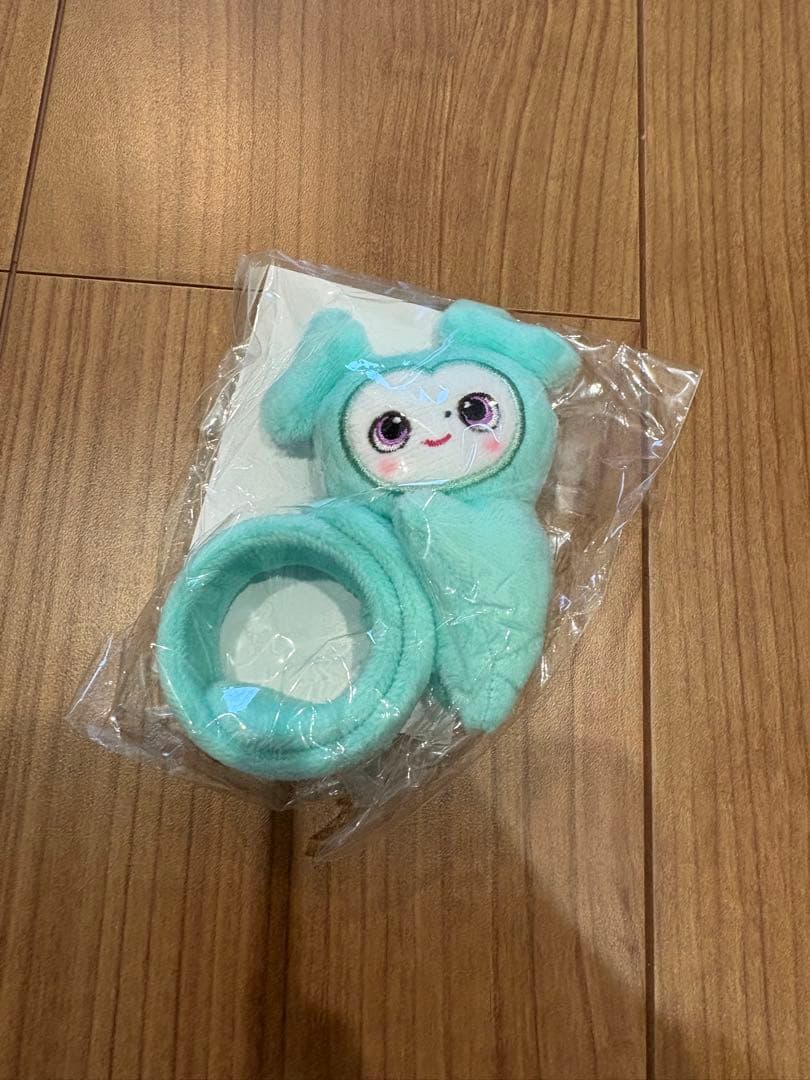 TWICE ミナ MIVELY ぱっちんバンド
