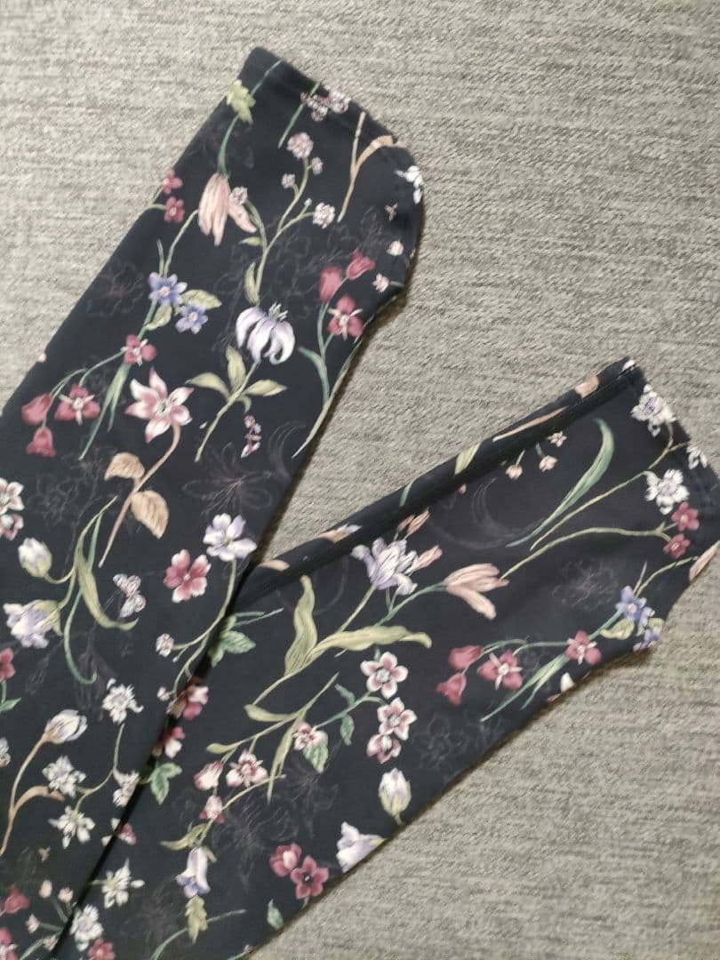 ⑩【美品】SUKALAスカーラ LAVA ボタニカル シャーリング レギンス S