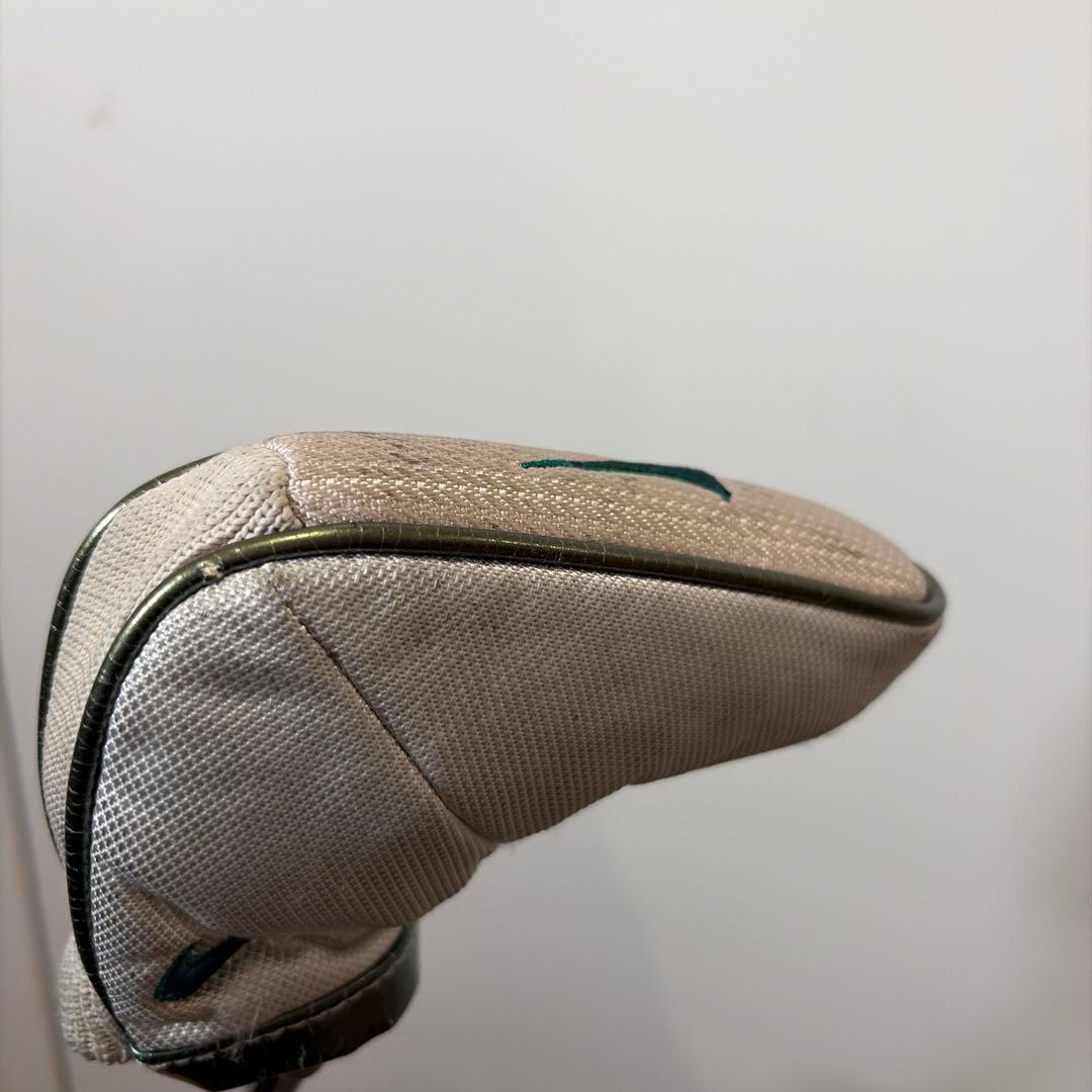 Nike パター シルバー