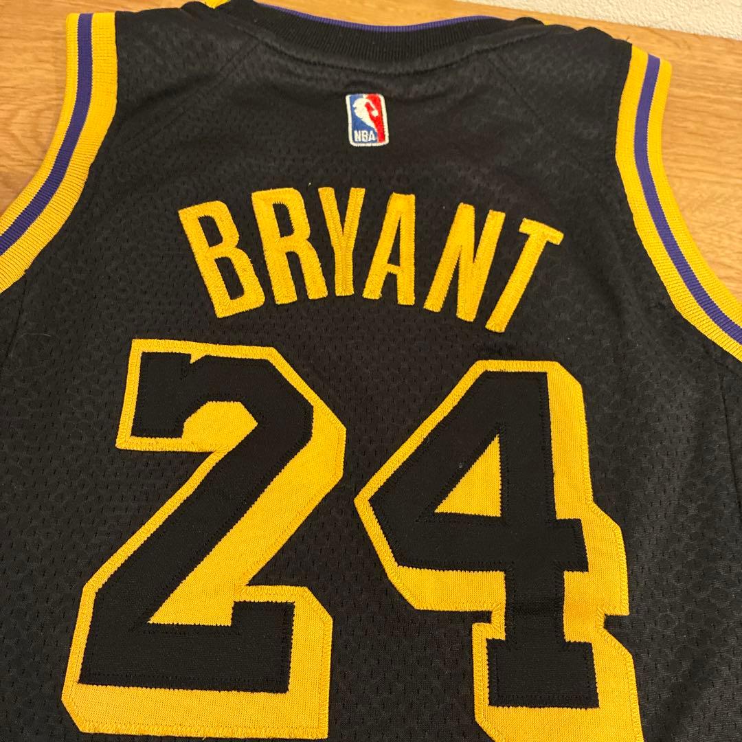 Nike Lakers キッズサイズKobe Series