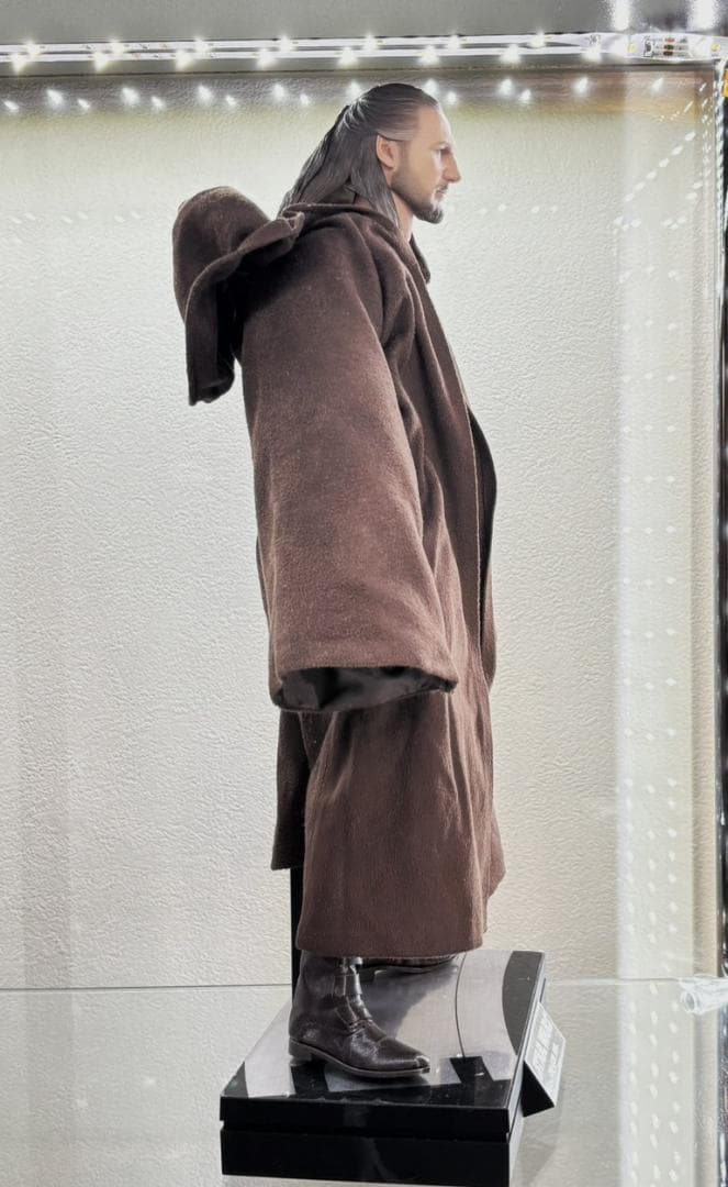 【ムービー・マスターピース】1/6 クワイ＝ガン・ジン [スター・ウォーズ]