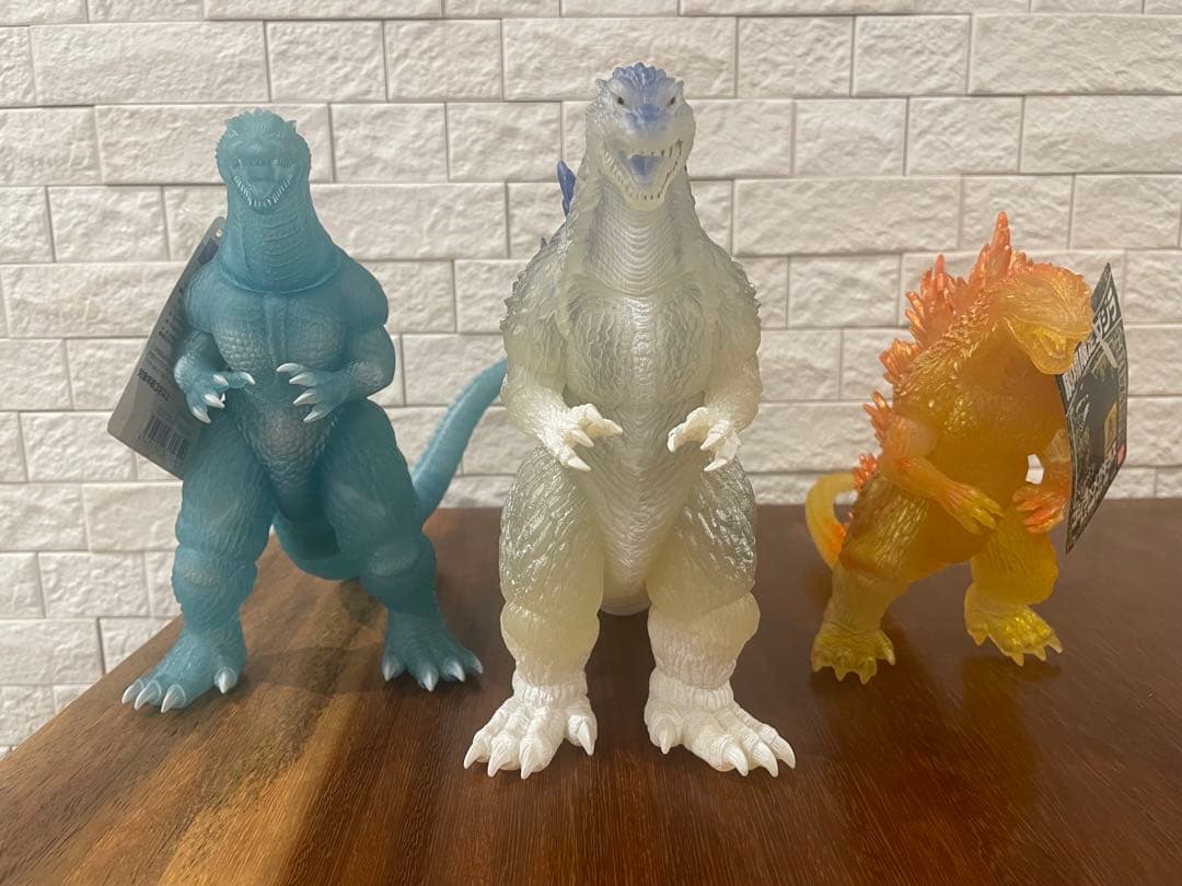 ゴジラ　ソフビ　青　白　赤　三色3体セット