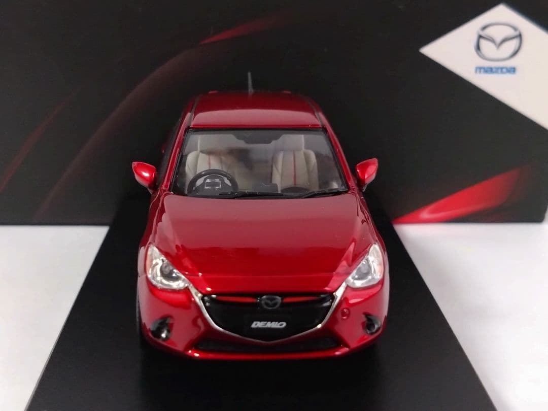 マツダ/Mazda デミオ ミニカー 1/43 赤
