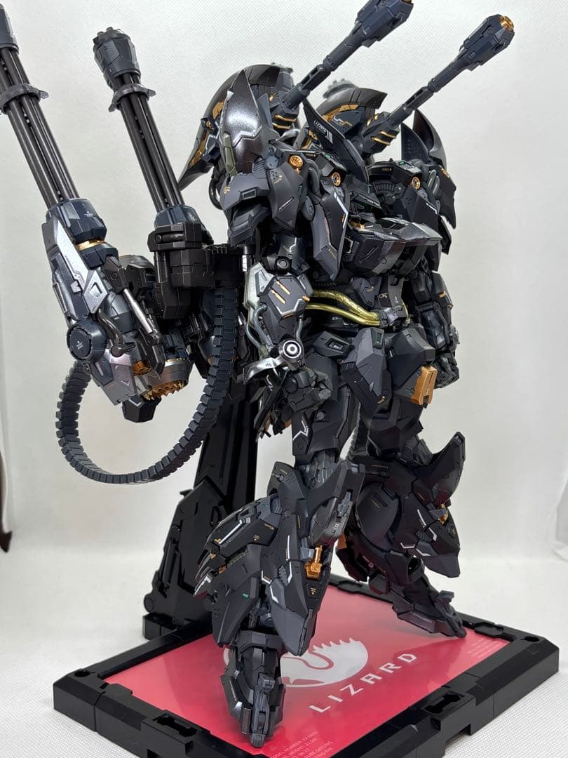 塗装済完成品　無限新星 INERA+ RMD 「リザード」1/100