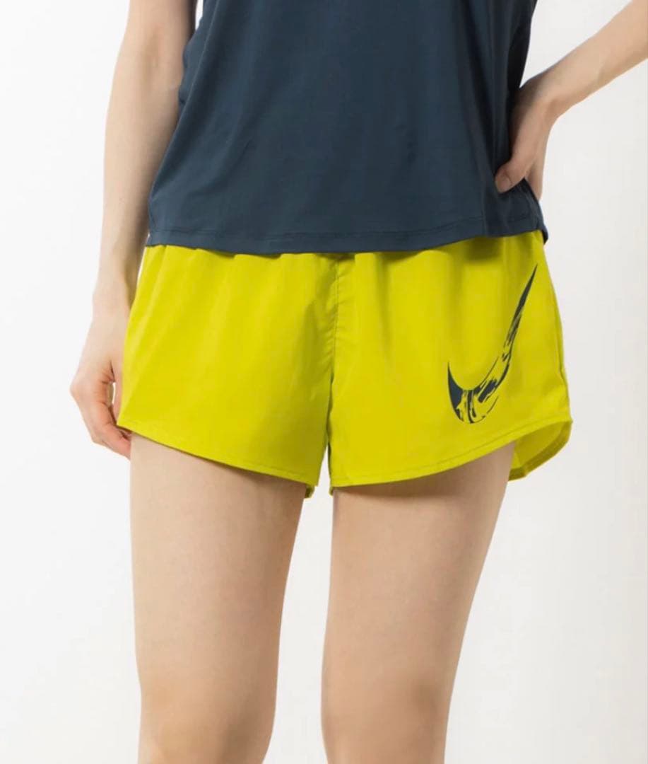 新品NIKE レディースMサイズ　ランニングウェア　トレーニングウェア上下セット