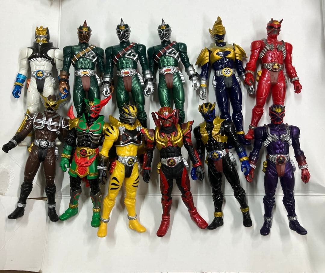 d*9様 仮面ライダー 戦隊 ウルトラマンソフビ 人形 120体以上 大量 響鬼