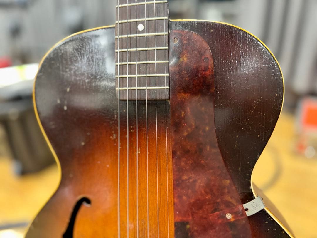 貴重！40年前後製造　Gibson L50 スクリプトロゴ　16inchボディ