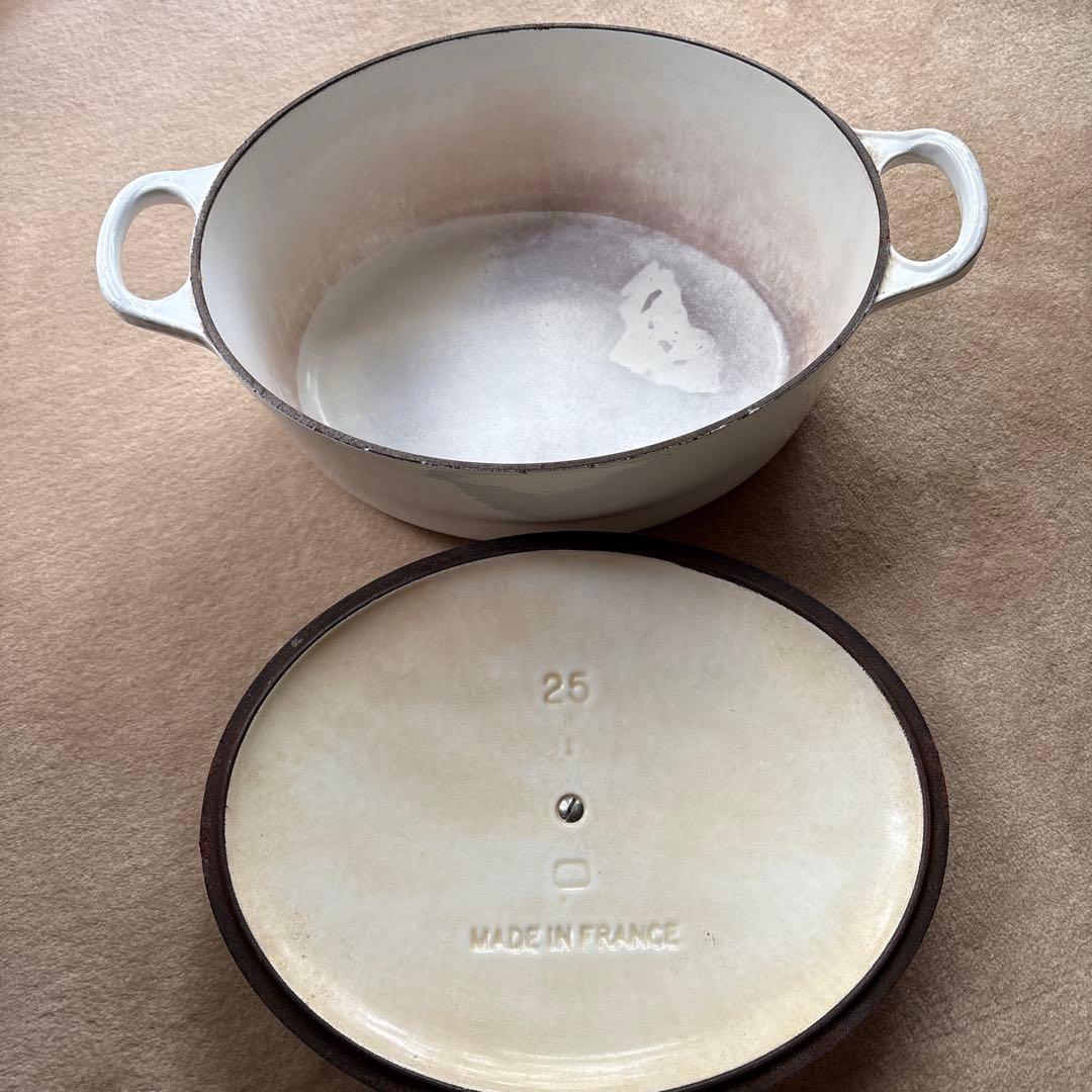 ルクルーゼ　ホワイト 両手鍋 25cm