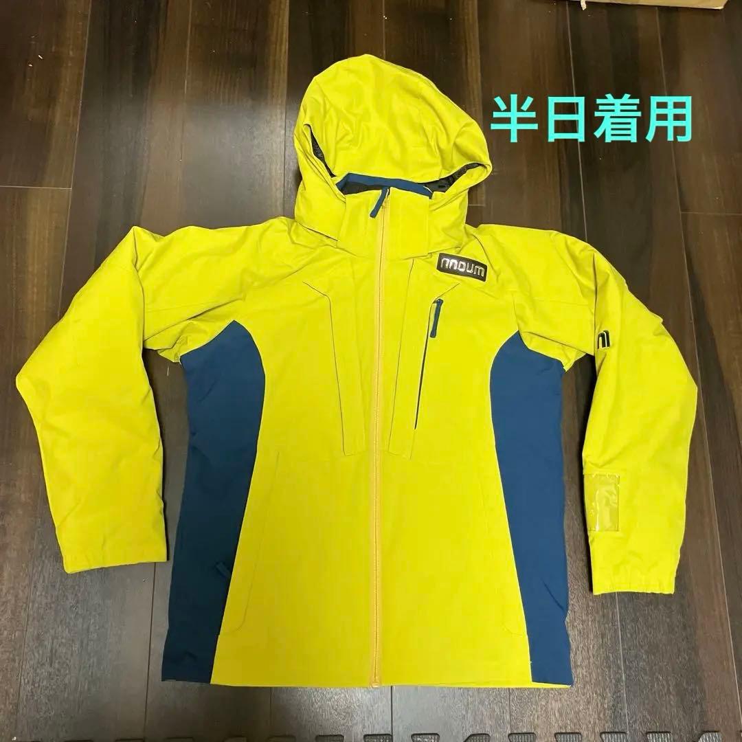 半日着用のみ！　nnoum フード付きスキーウェア 160 ほぼ新品
