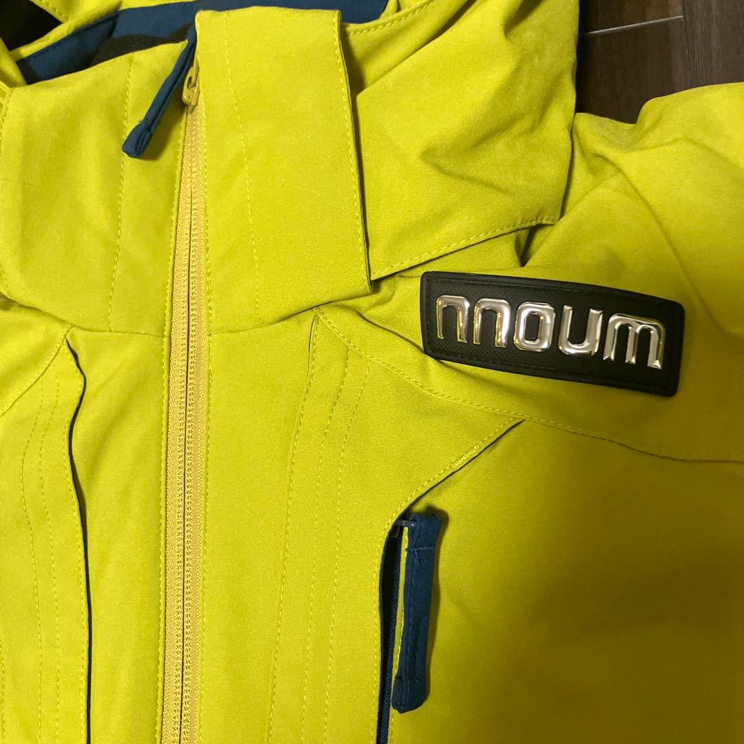 半日着用のみ！　nnoum フード付きスキーウェア 160 ほぼ新品