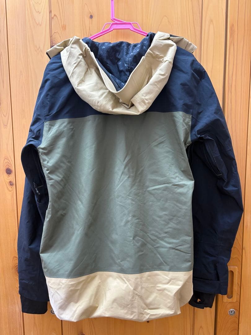 QUIKSILVER FOREVER STRETCH ジャケット Sサイズ