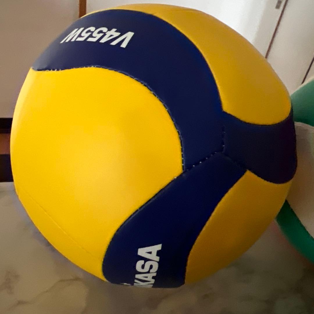 バレーボール2個と空気入れ MIKASA molten