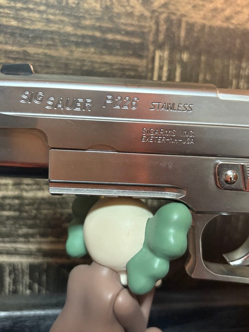東京マルイ　シグ ザウエル P226レイル クロームステンレス　ガスガン