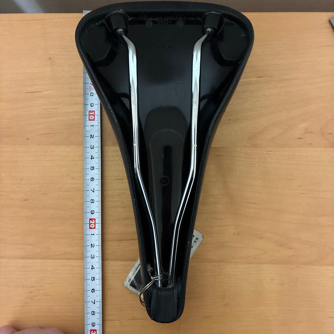 ARIAKE AERO JAGUARII トライアスロン　サドル　ヴィンテージ