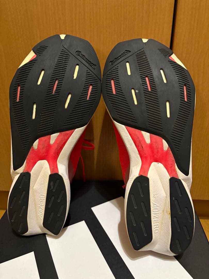 adidas アディゼロジャパン8 25.5