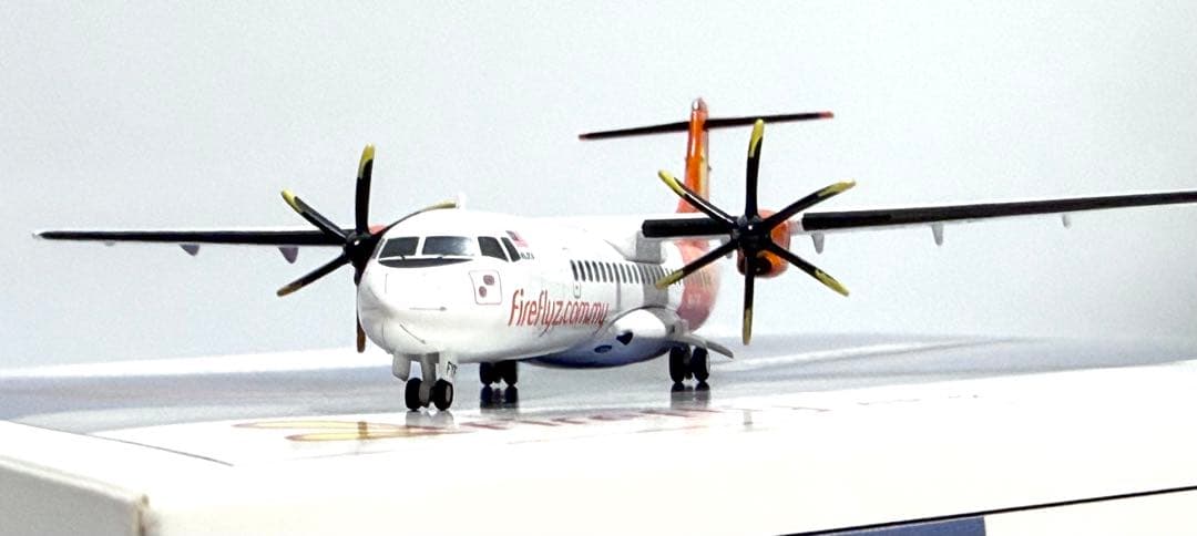 航空機・ヘリコプター Herpa 1/200 ATR-72 Firefly