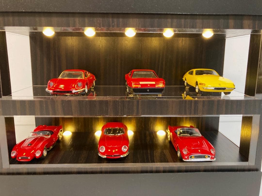 1/64展示10台可能・黒木基調・2層式ディスプレーBOX / ネオジオラマ