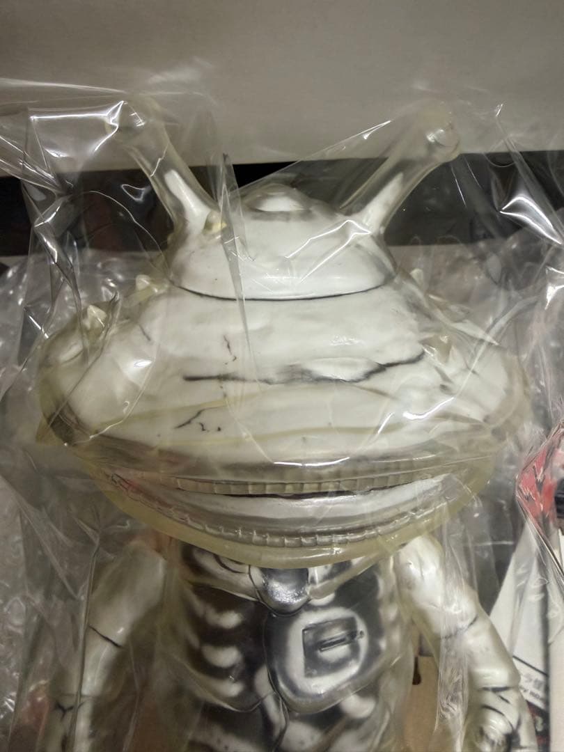 ウルトラQ フィギュア モノクロデザイン　シークレットベース　カネゴン　骨格　黒