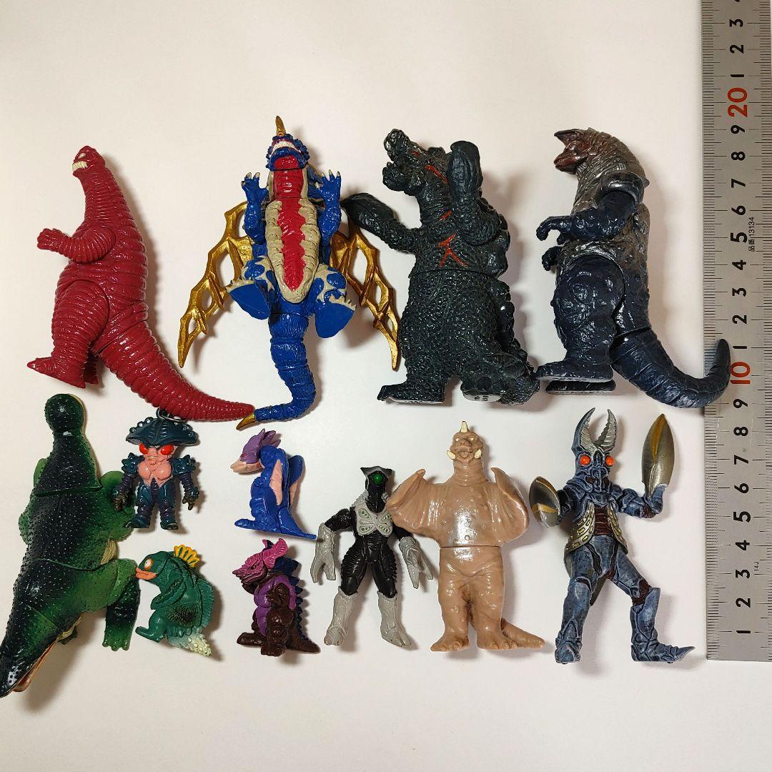ぷ*ゆ様 ウルトラマン　怪獣　ソフビ　フィギュア　11体　まとめ売り